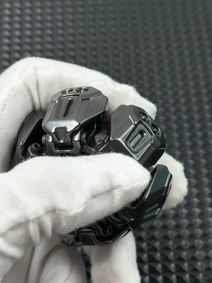 Ancient Iron Shell Opening Zirconium