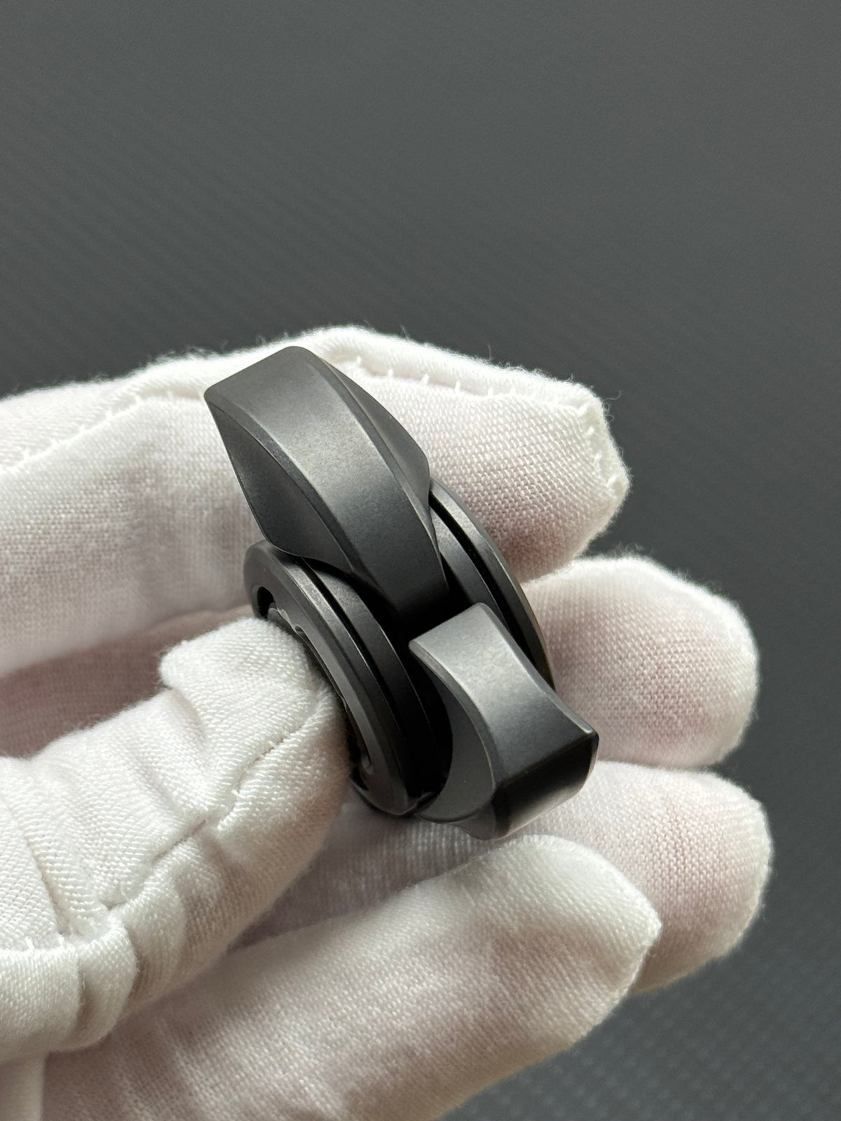 Ball Shark Zirconium