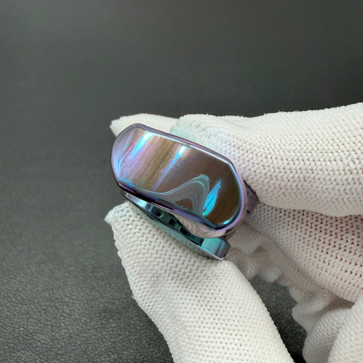 Zhen Titanium