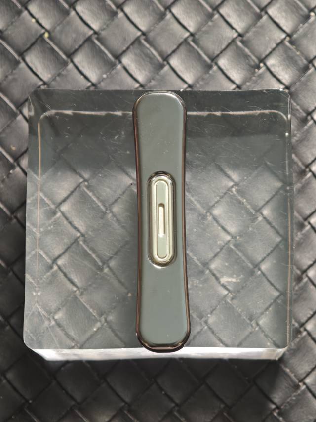 Snake Zirconium