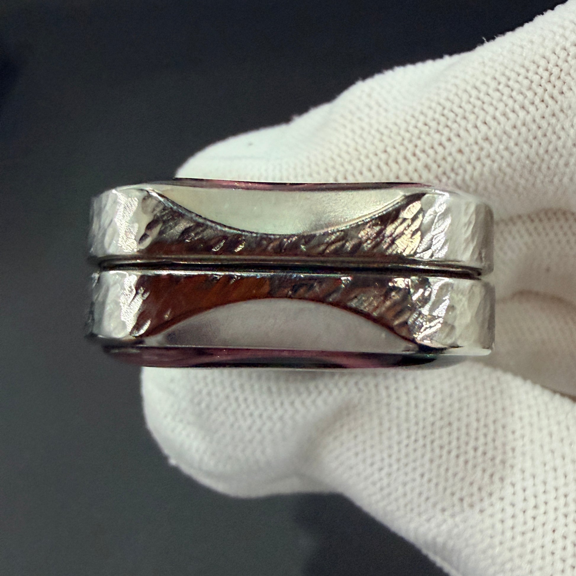 Aura Sand Titanium