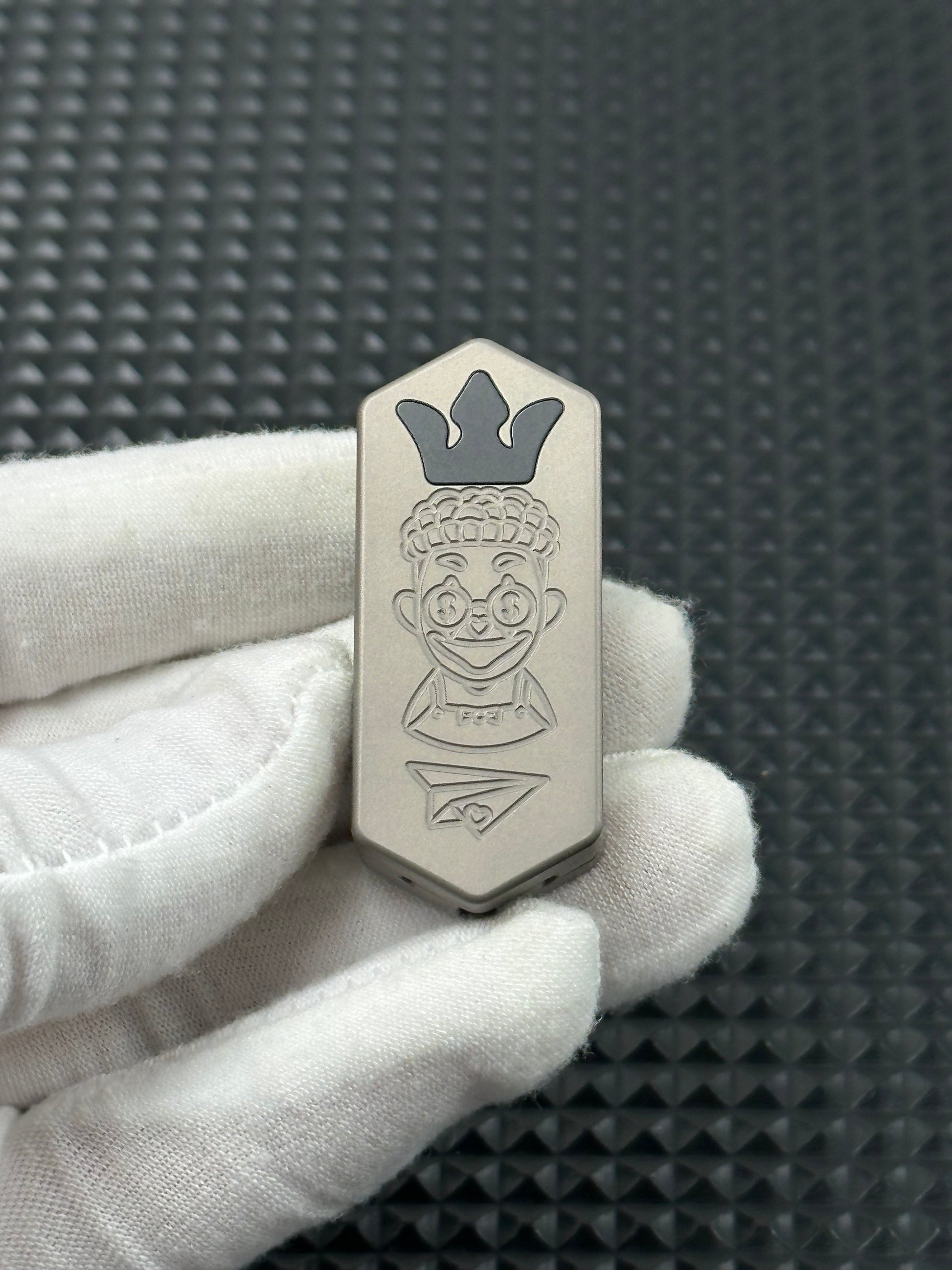 Plane Titanium