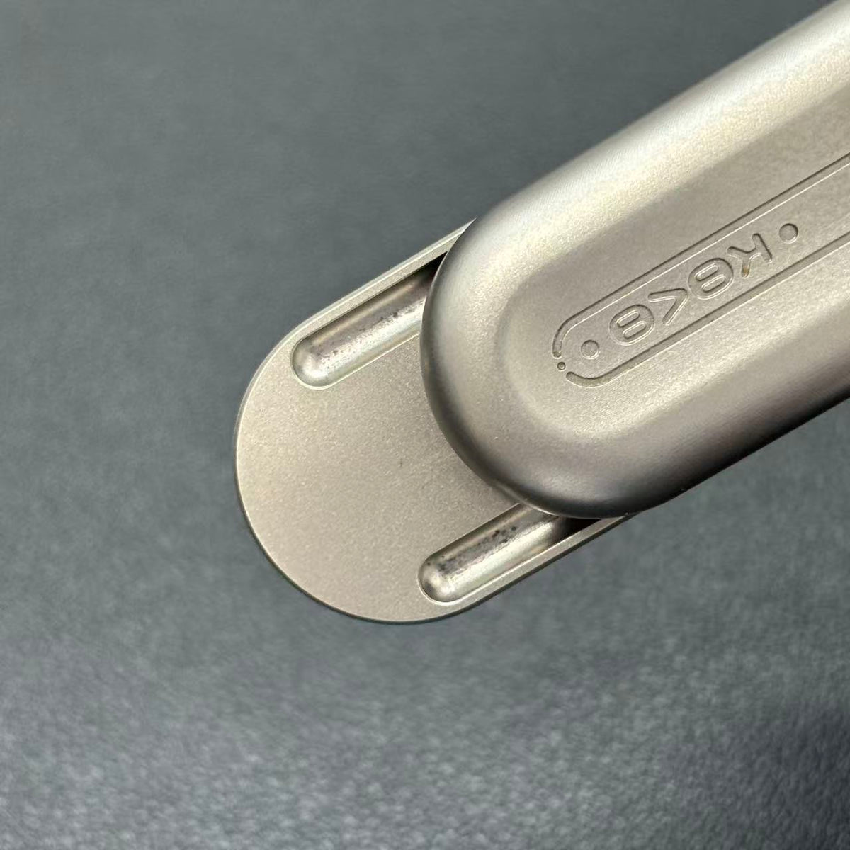 Floating Cloud Titanium