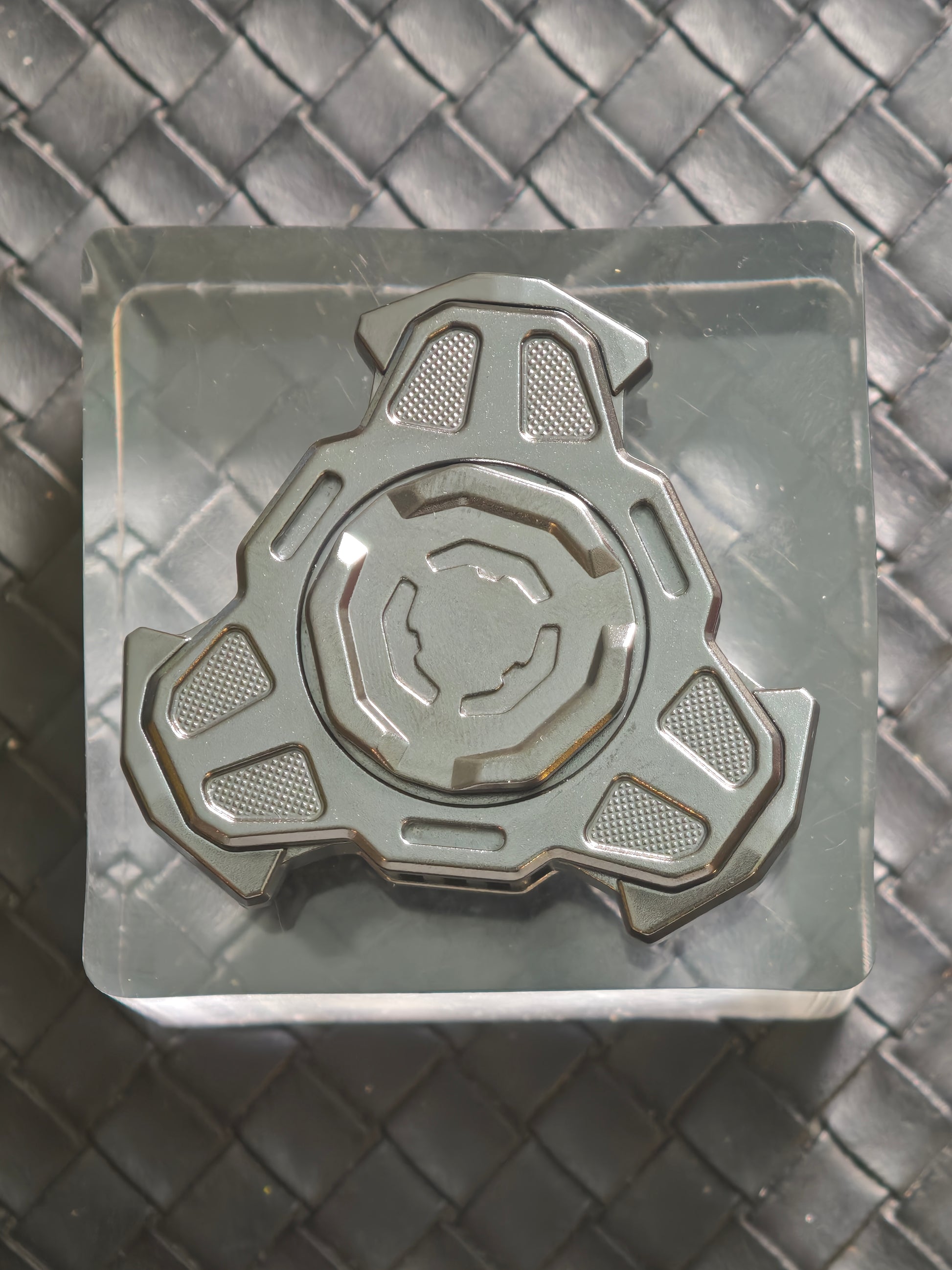 Triple Leaf Ignition Shell Opening Zirconium