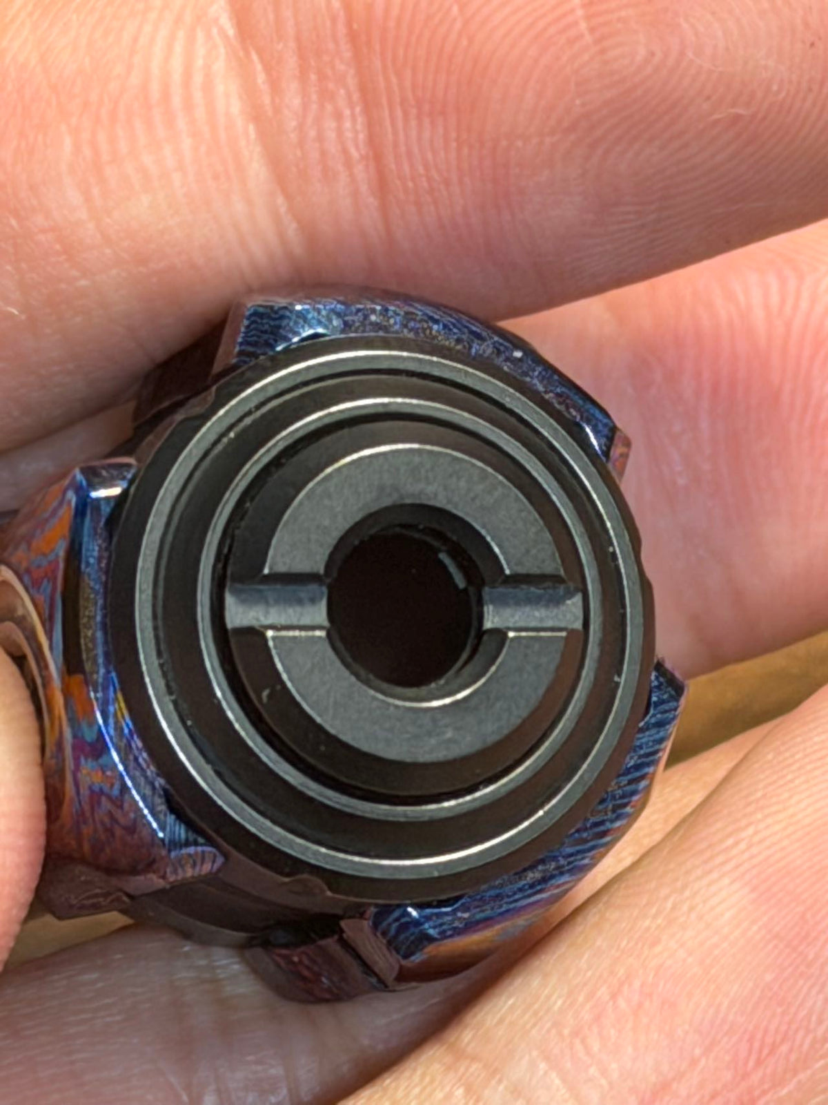 SHAKE Titanium