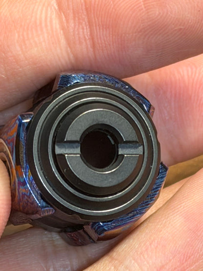 SHAKE Titanium
