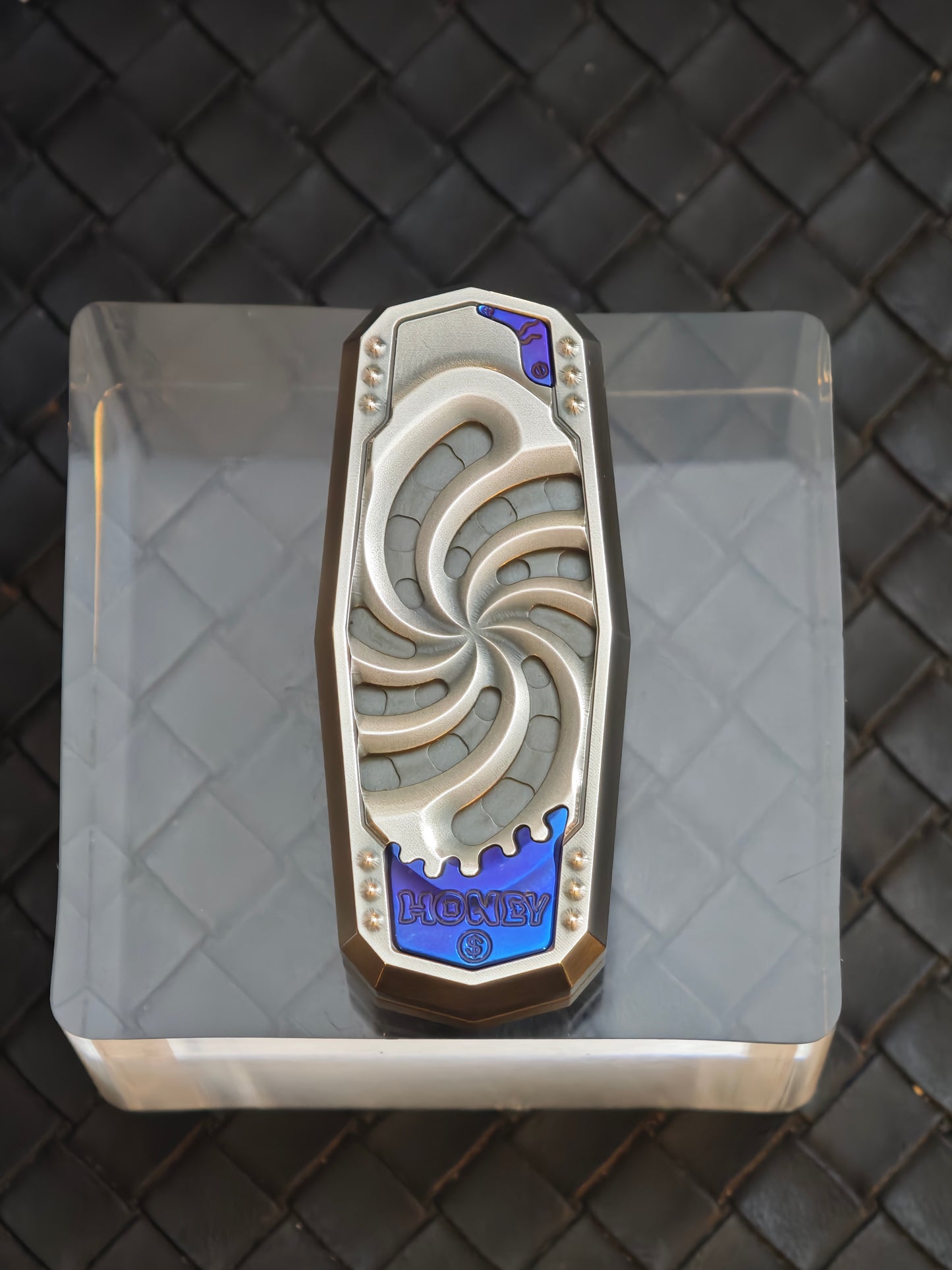Monolith Stainless Steel