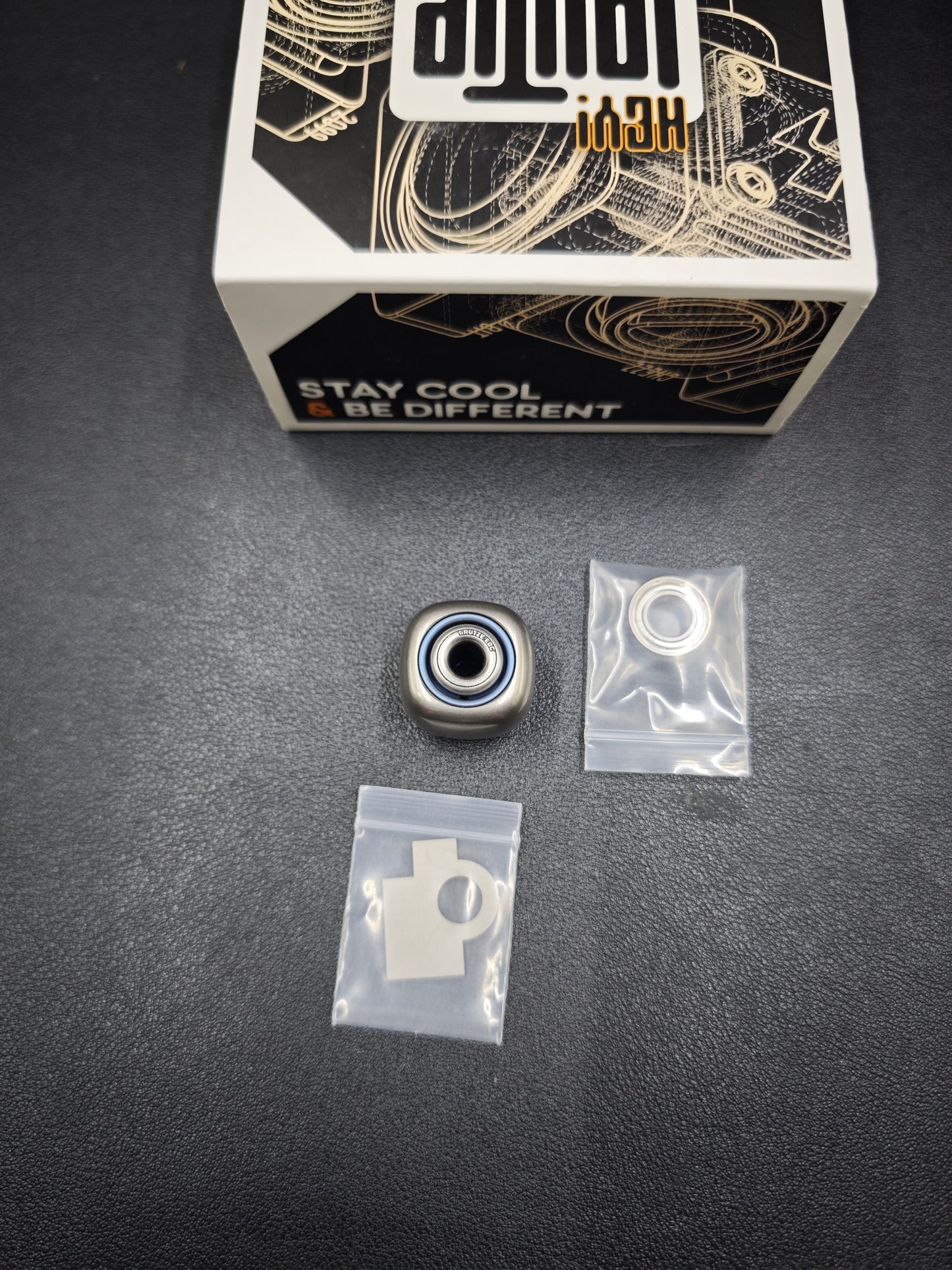 Sugar Cube Titanium