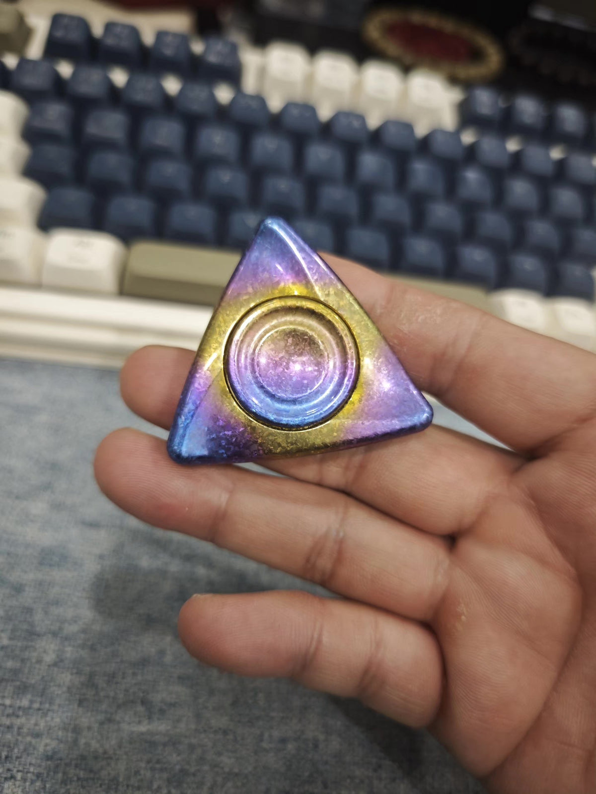 Spinner Crystallized Titanium