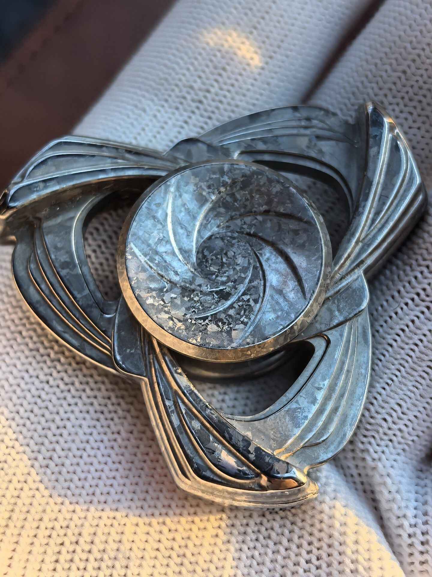 Morandi Crystallized Titanium