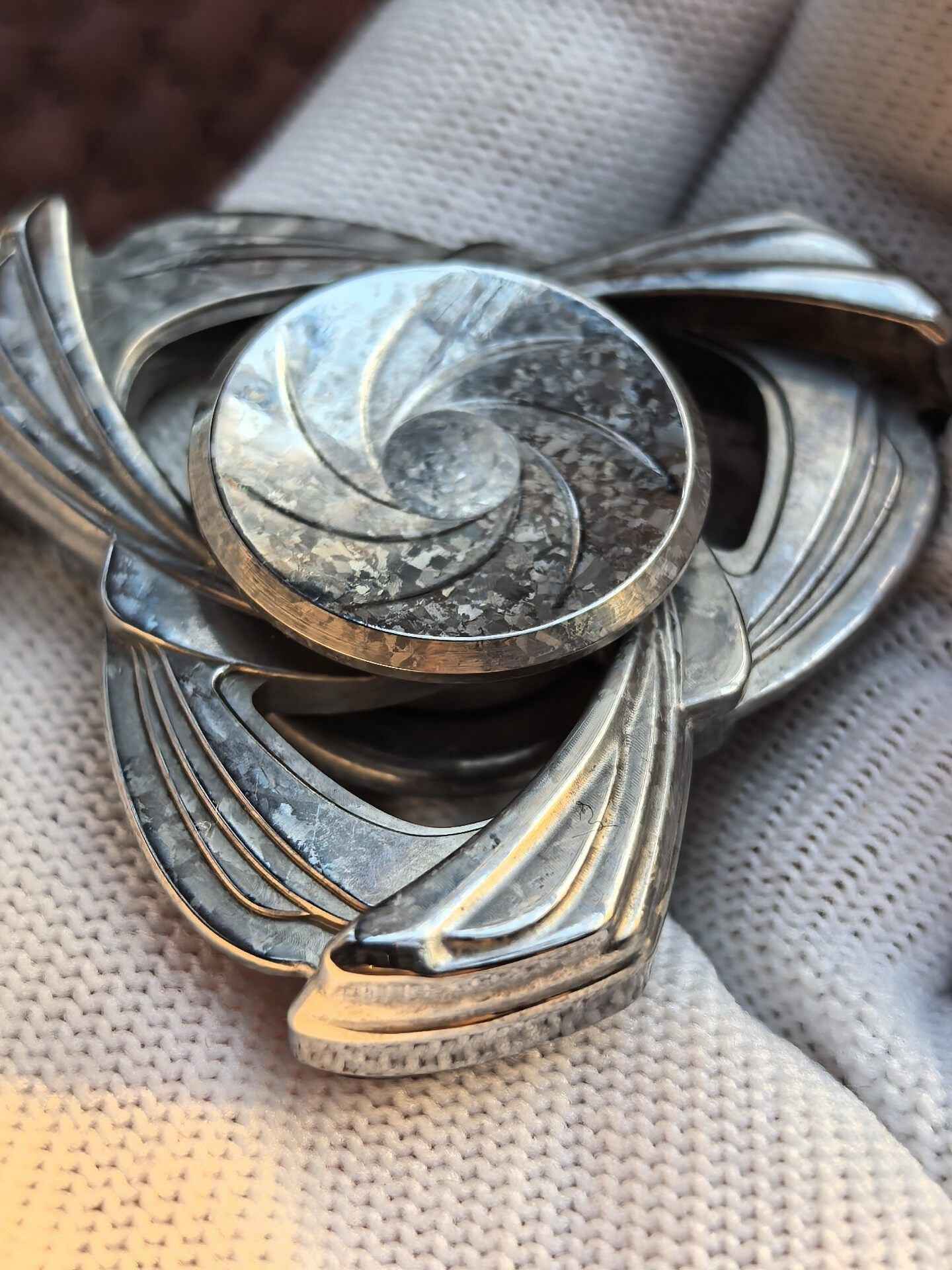 Morandi Crystallized Titanium