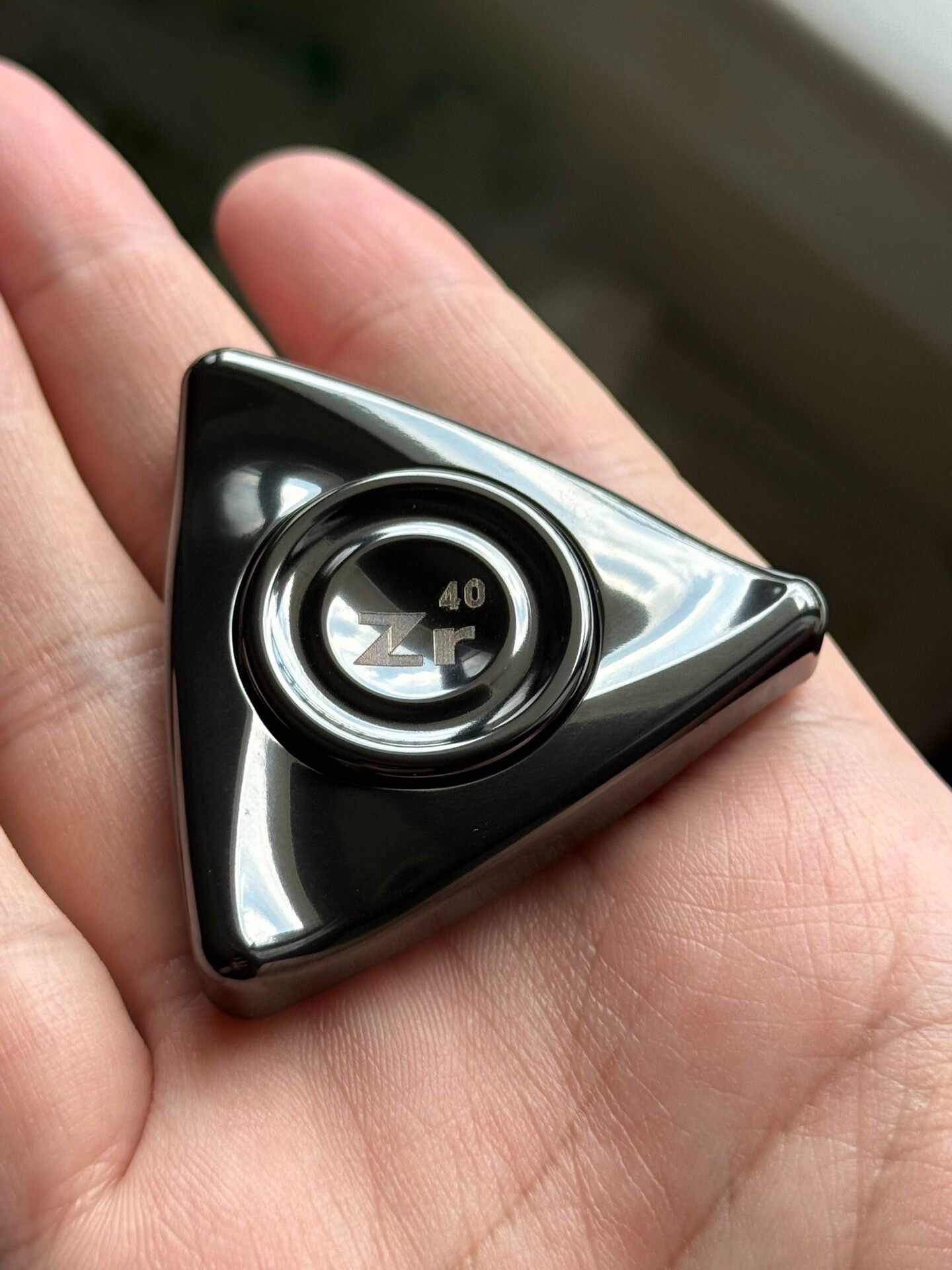 Element Zirconium