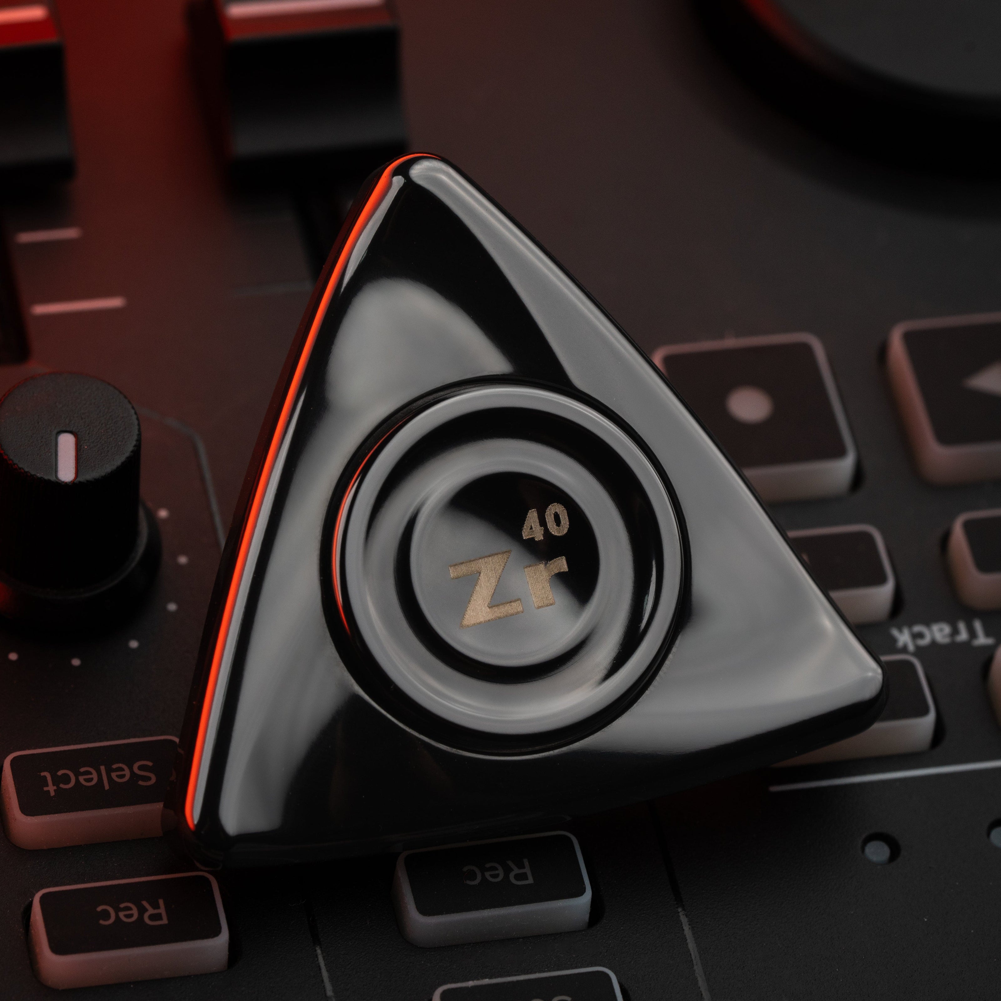 Element Spinner