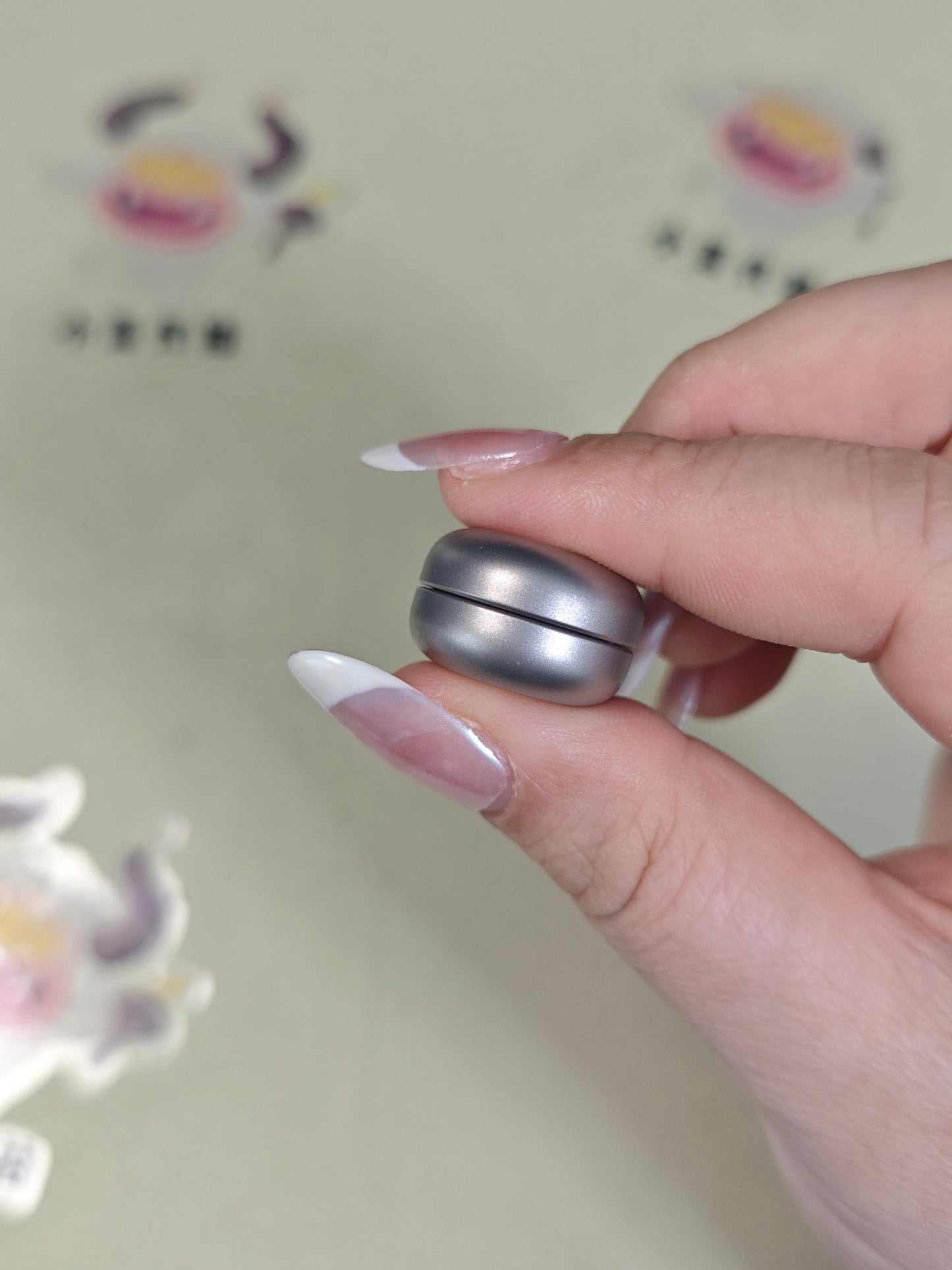 Floating Cloud Titanium