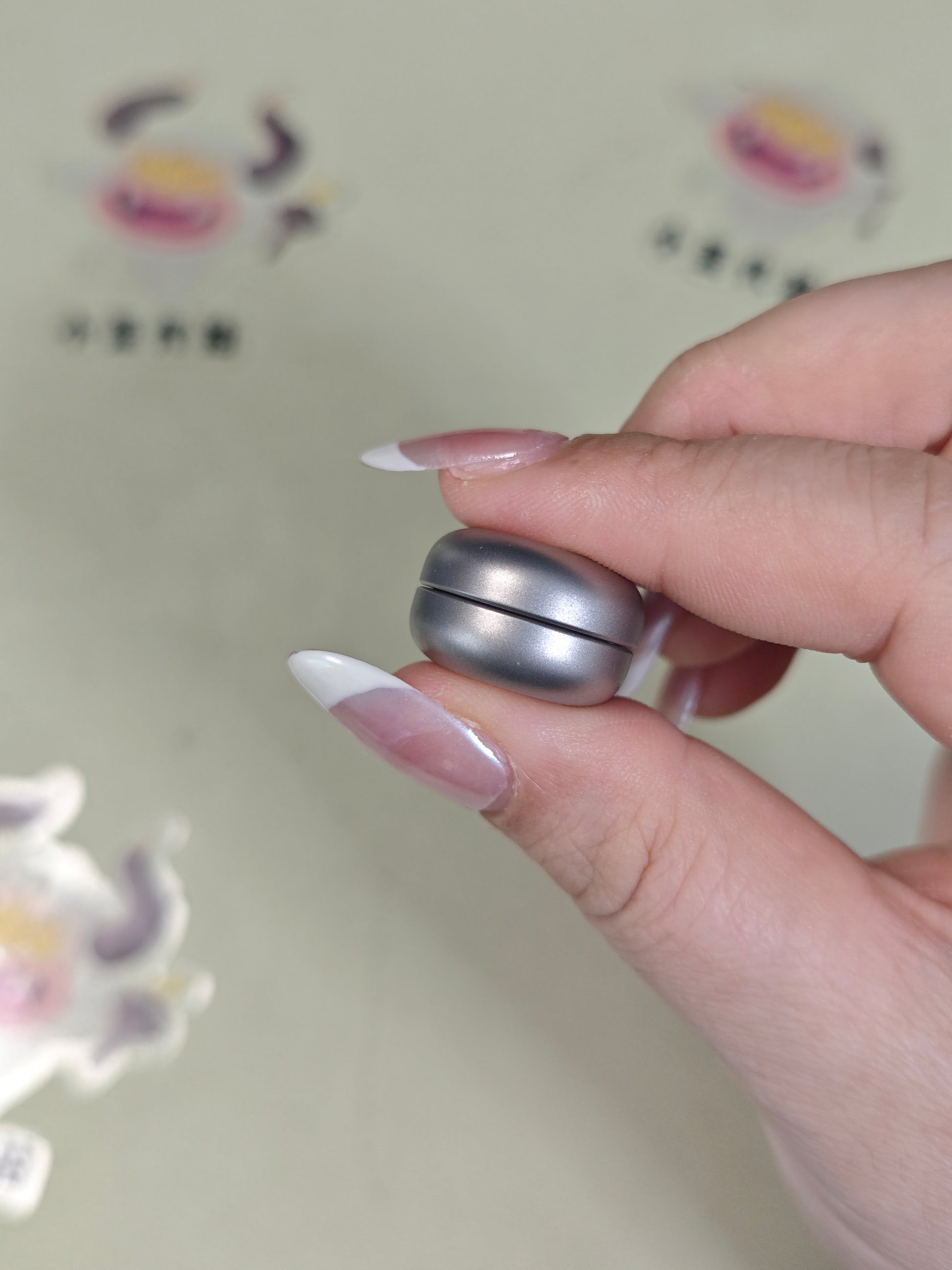 Floating Cloud Titanium