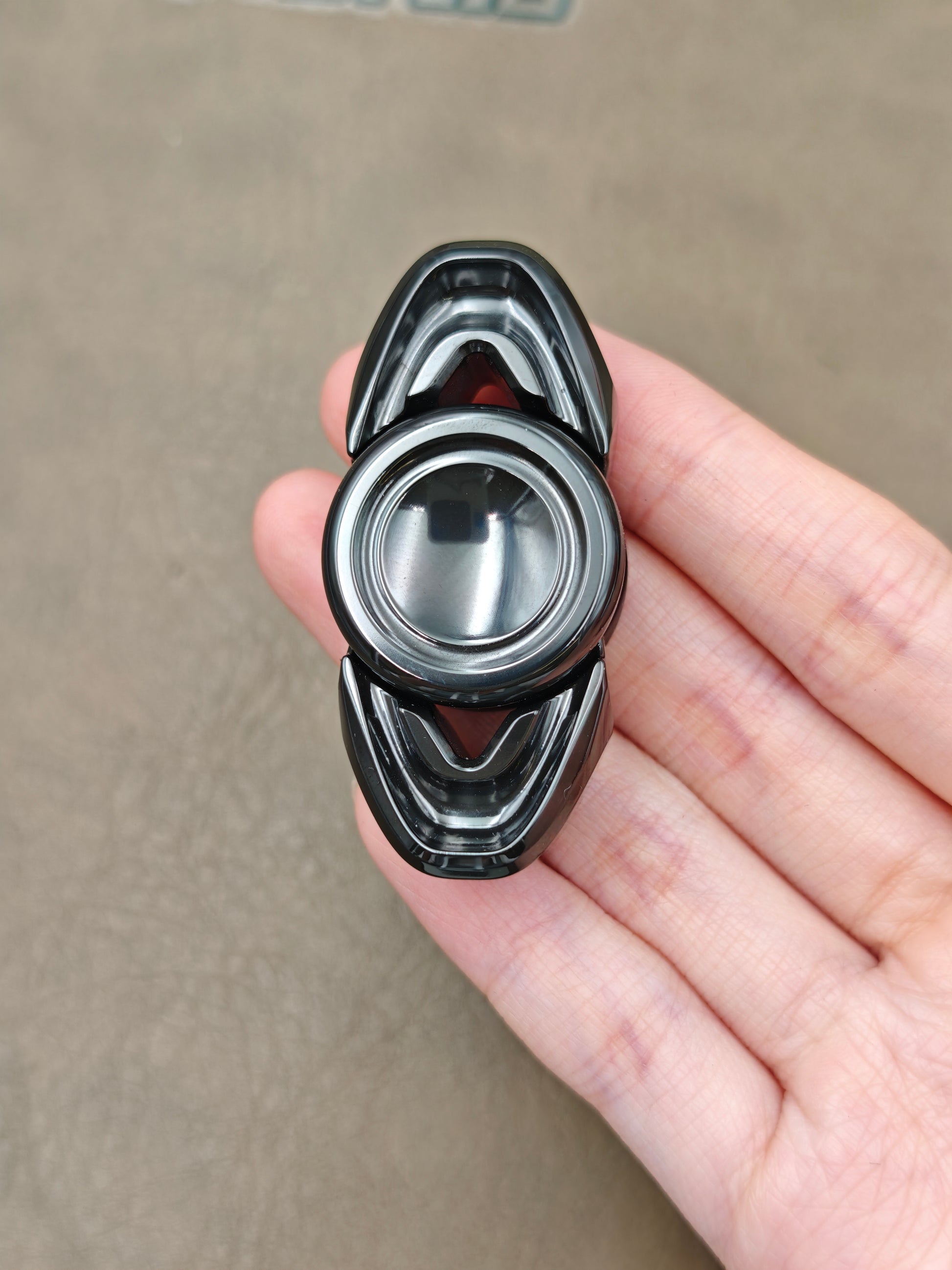 Pan Yixian Zirconium Polished