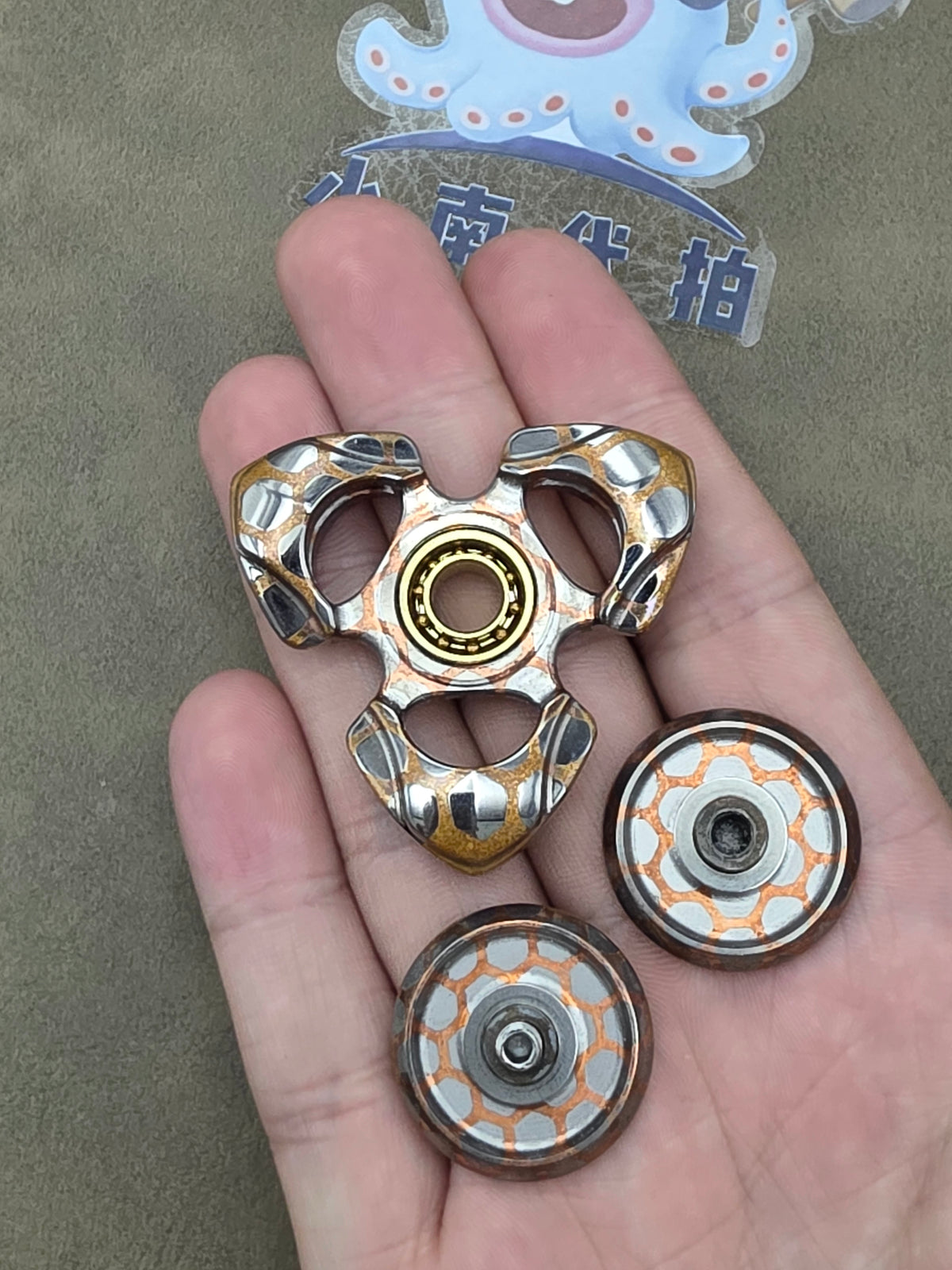 Toothless Mini Pearl White Superconductor Brushed