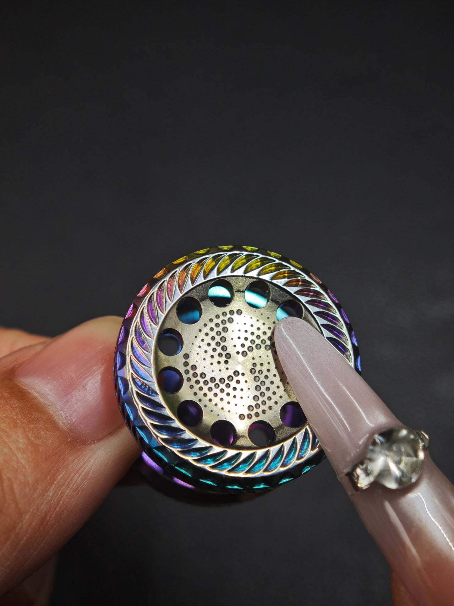 Qixuan Titanium