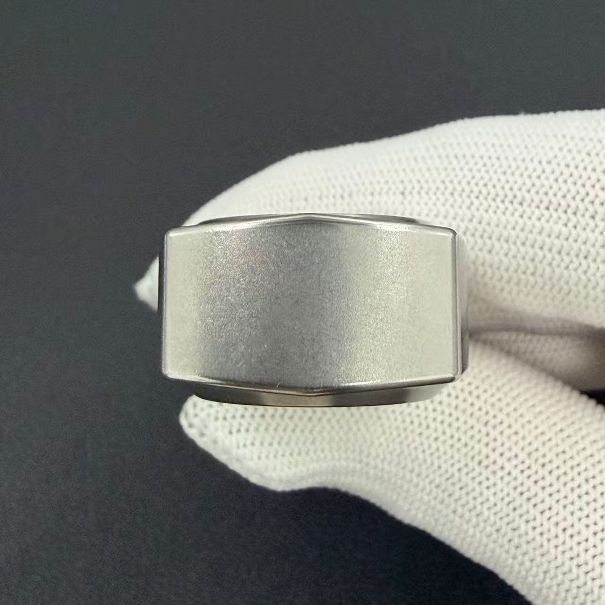 Dawn Stainless Steel Stonewashed
