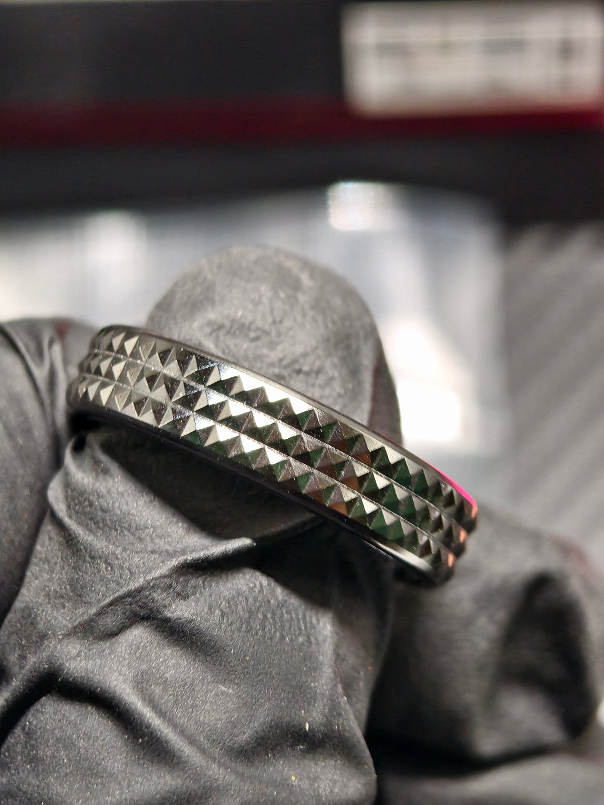 Pig Ratchet Zirconium