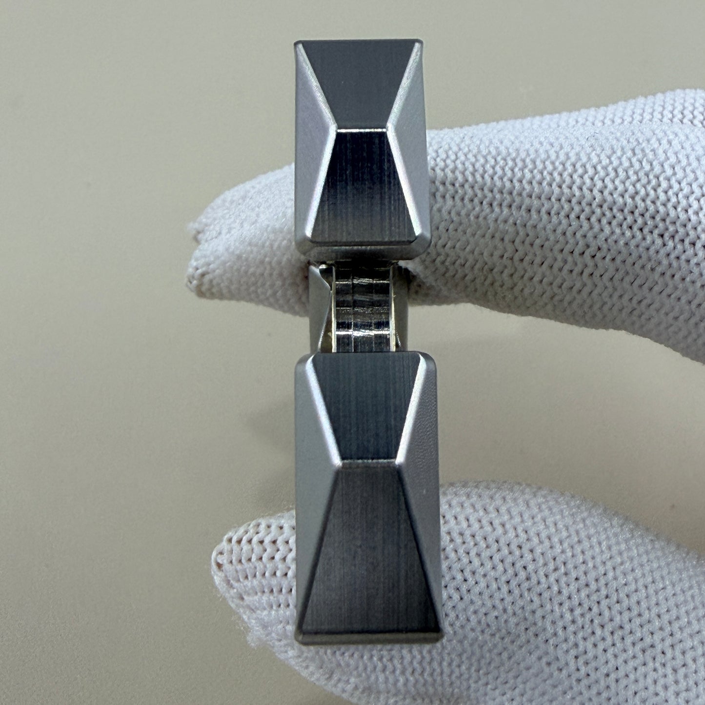 Tri Leaf Crossbone Stainless Steel