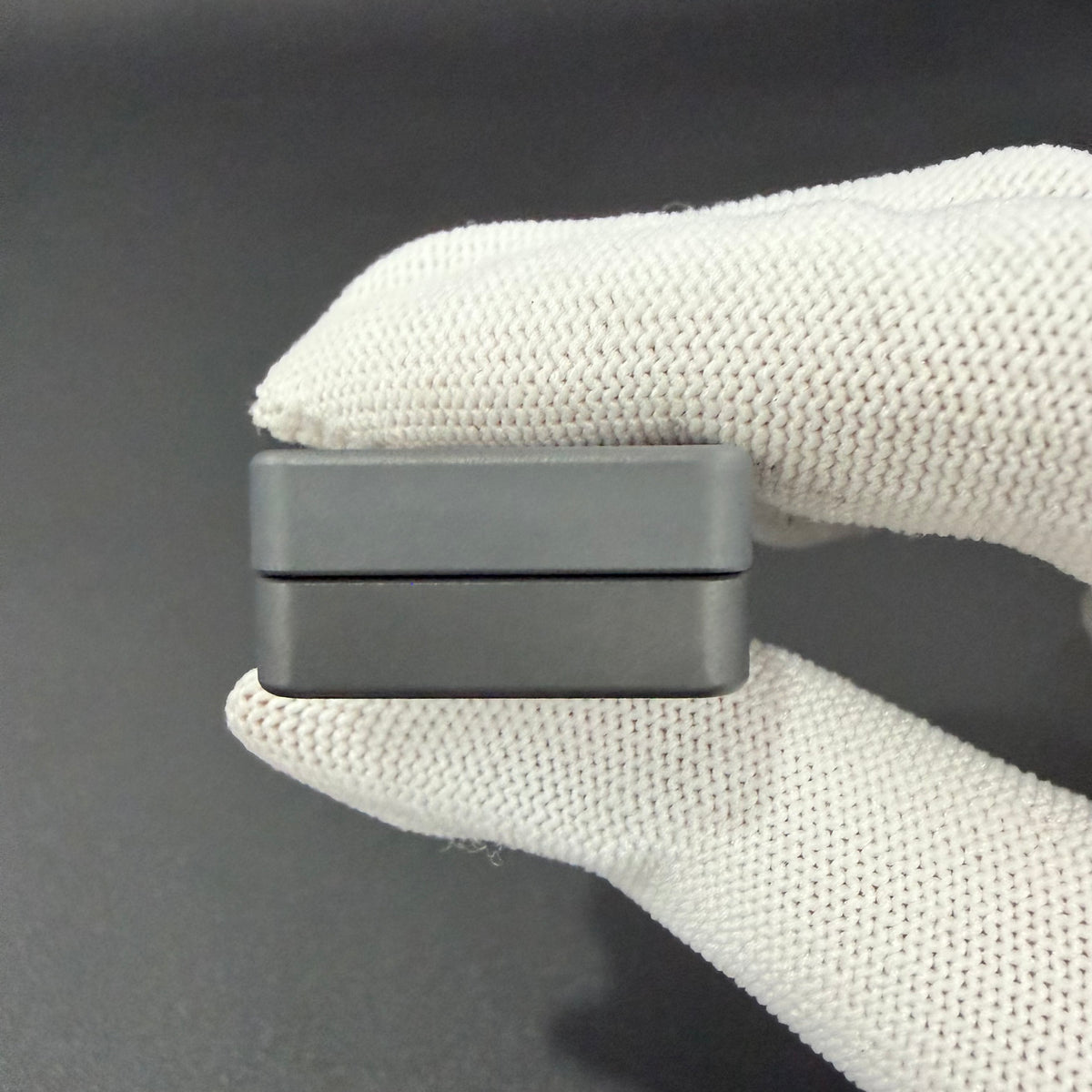Mute Zirconium