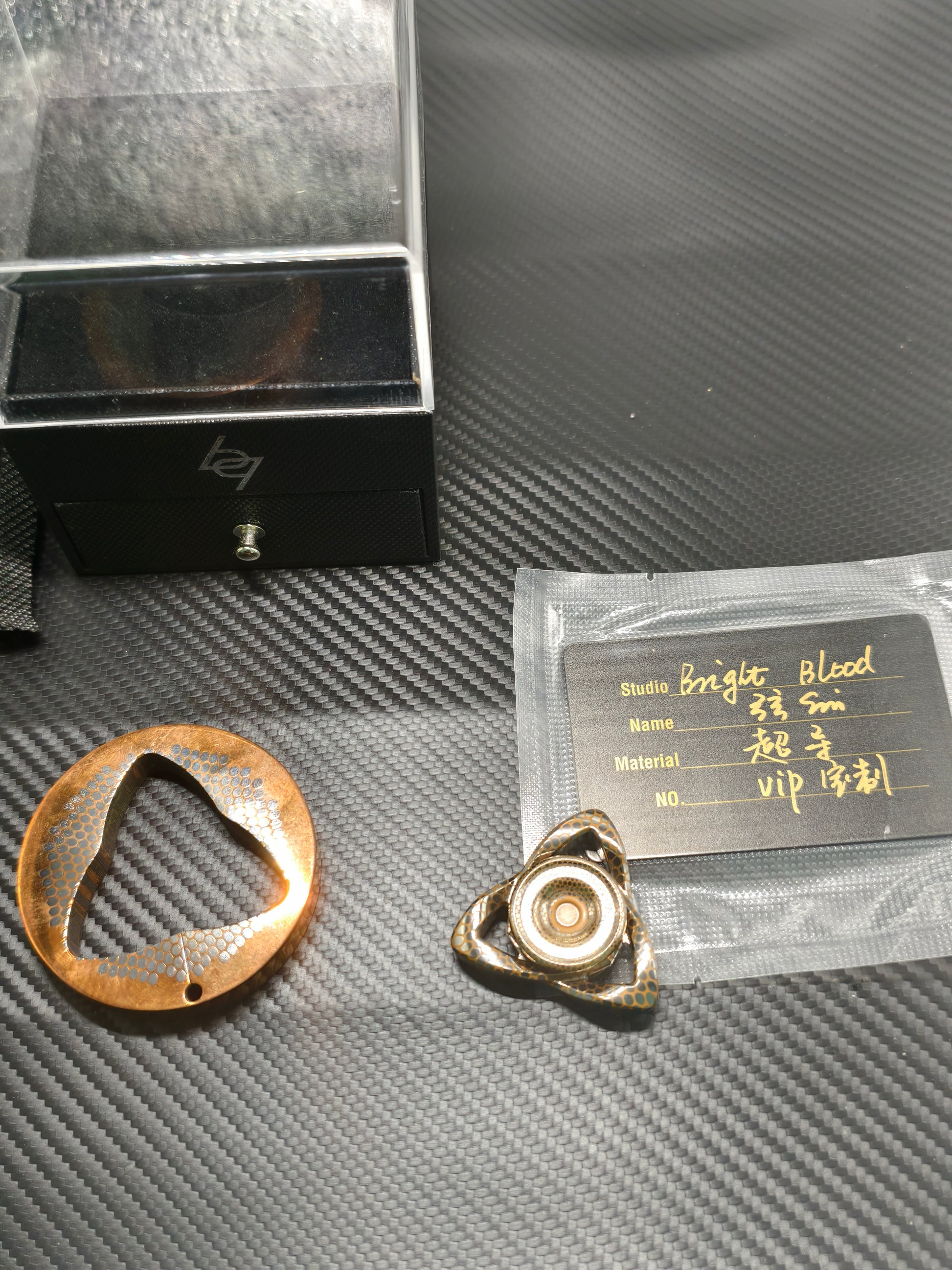 Sinmini Superconductor