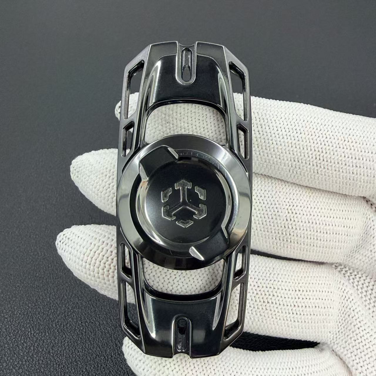 Ling Yin Zirconium