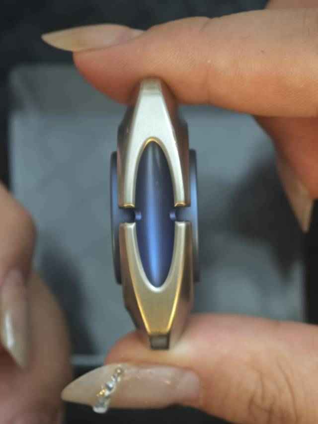 BIT 04 Titanium