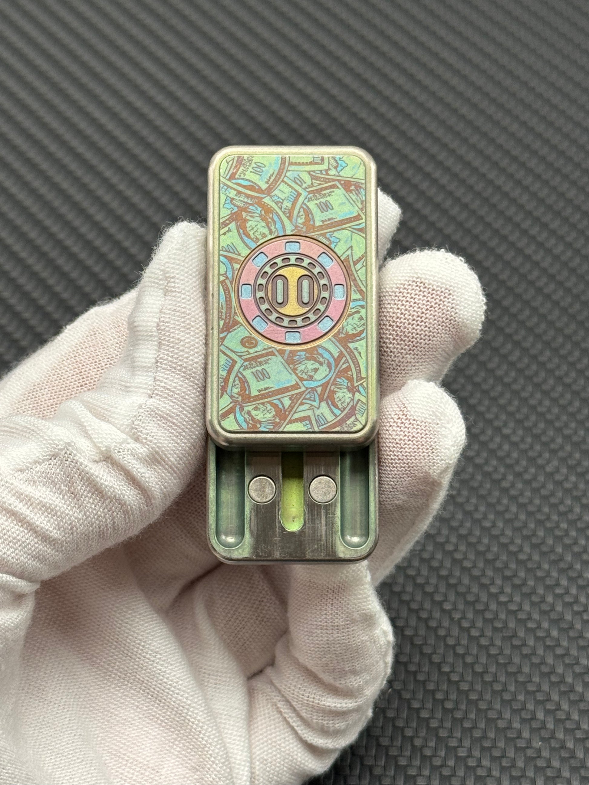 Dollar Pig Snout Titanium