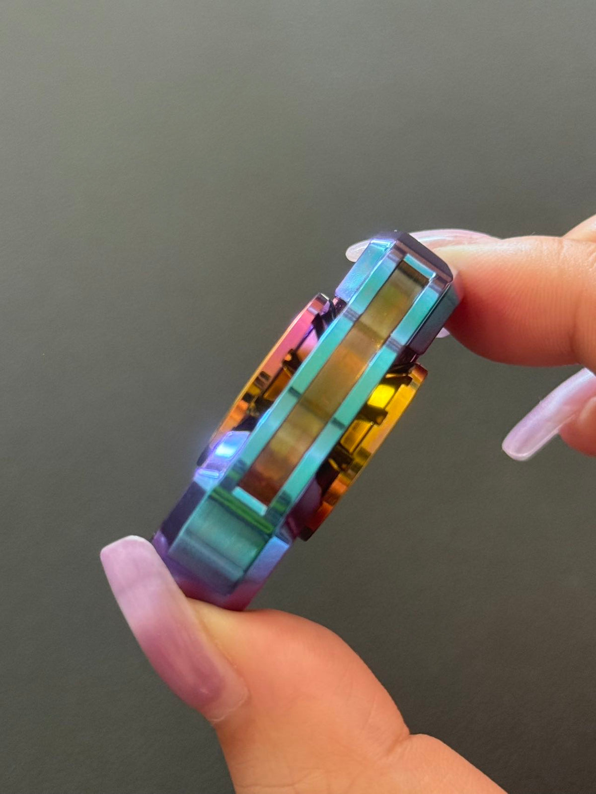 Cloud Faye Zirconium Oil Slick