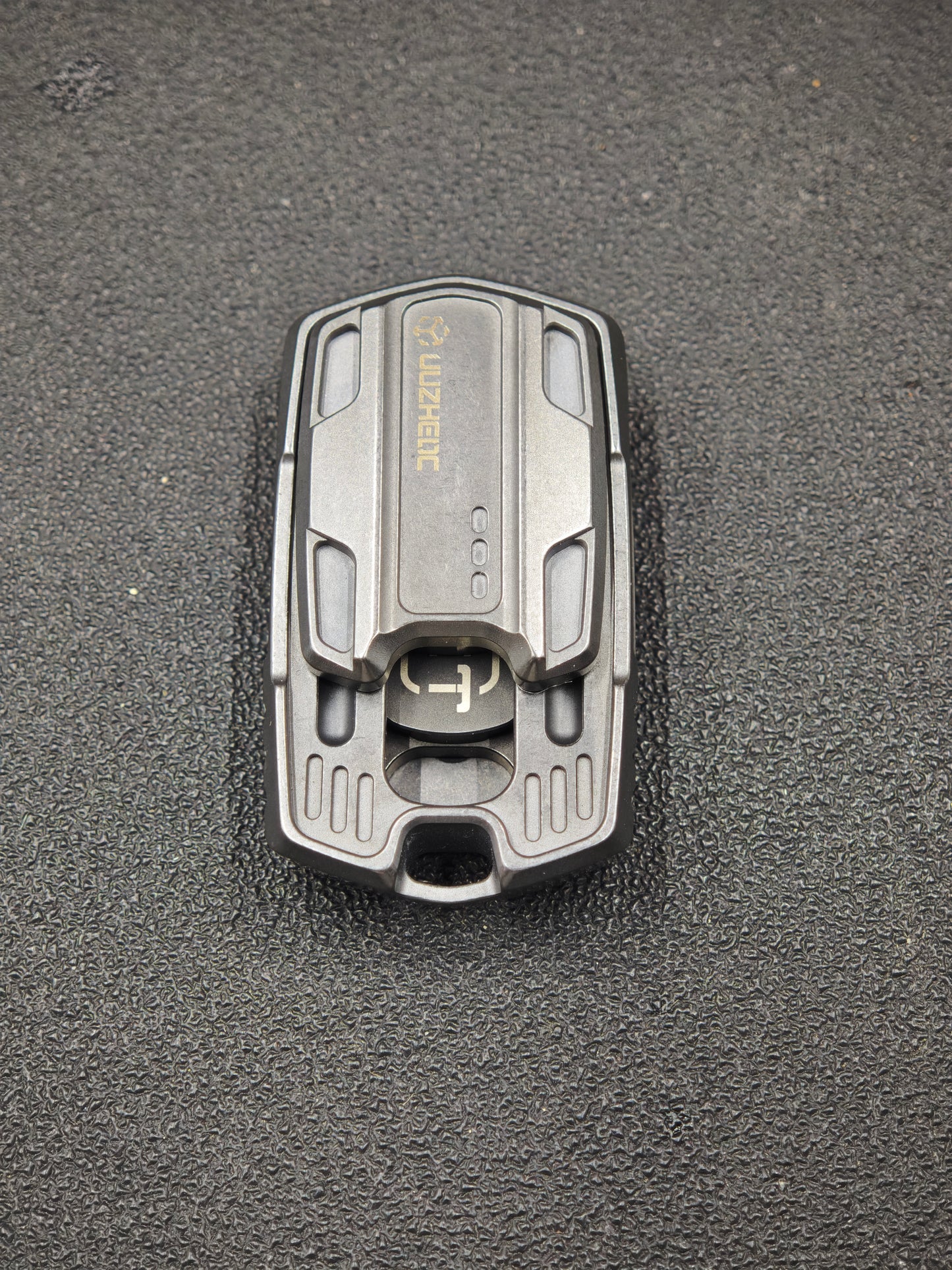 Thousand machines Zirconium