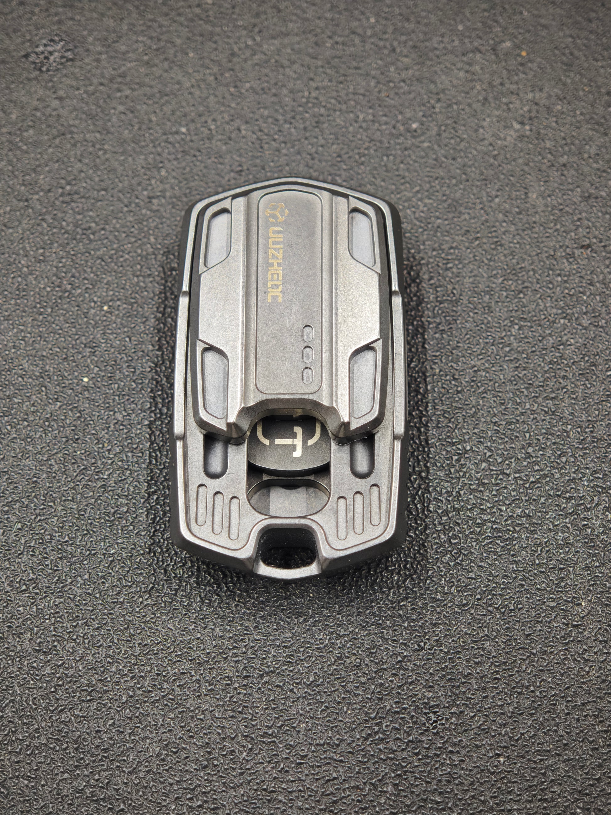 Thousand machines Zirconium