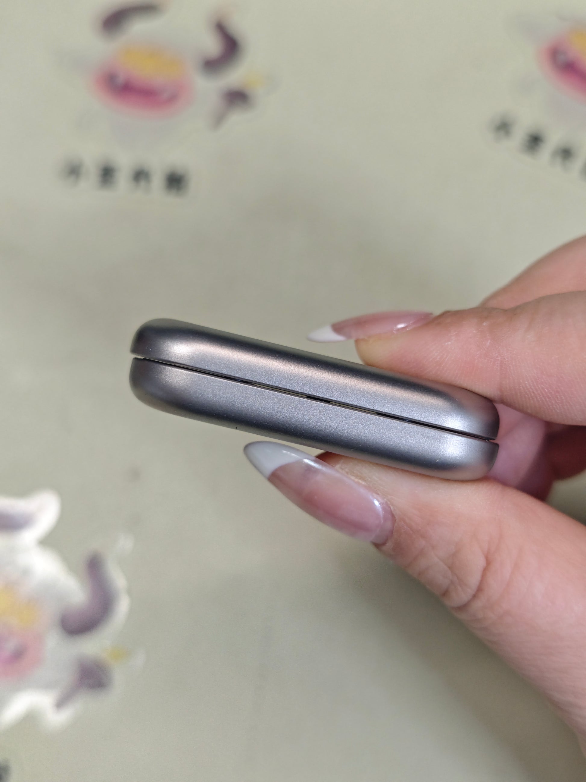 Floating Cloud Titanium