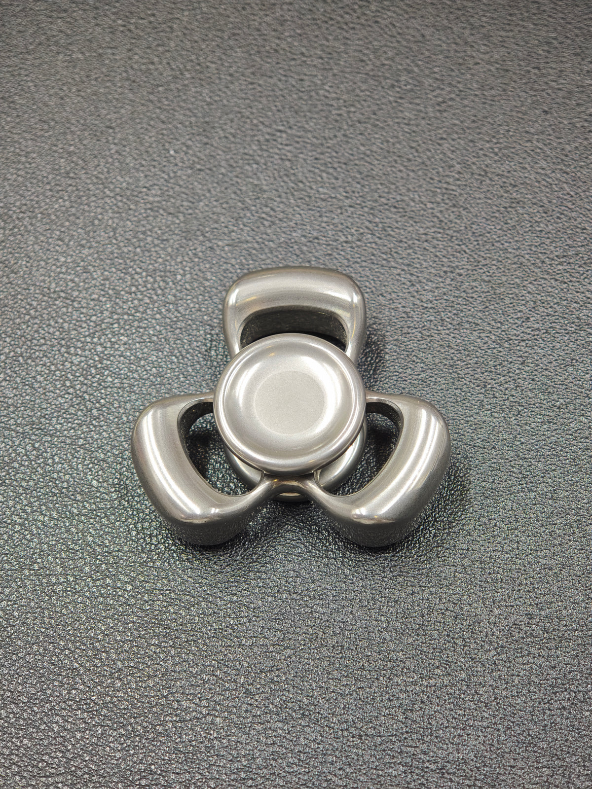 Three-Leaf Horizon OG Stainless Steel