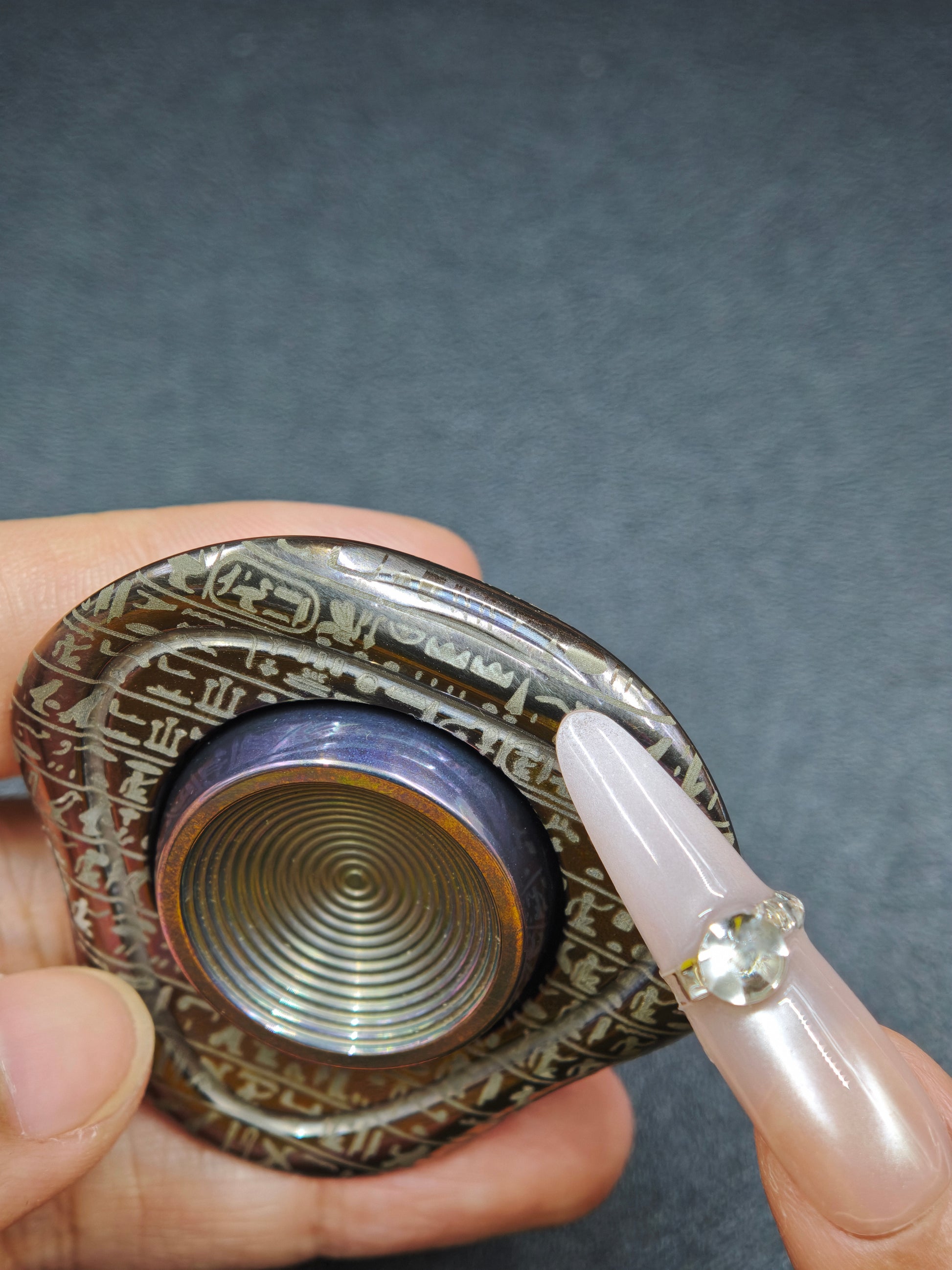 Zeppelin Zirconium PC