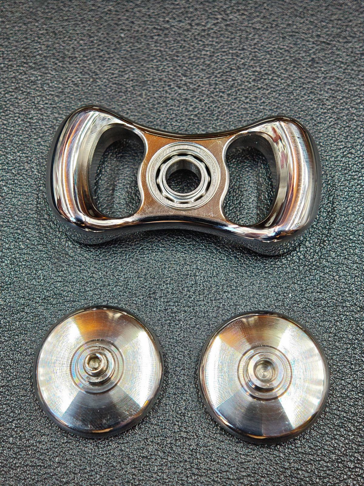 Two-Leaf Horizon Stainless Steel