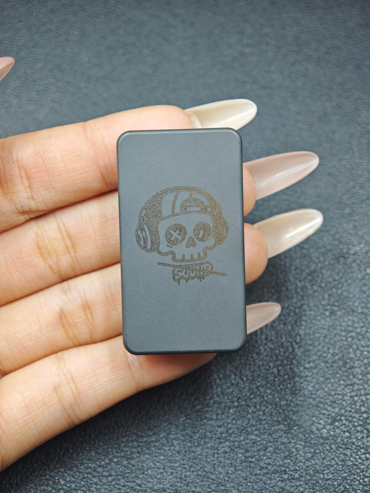 Mute Zirconium