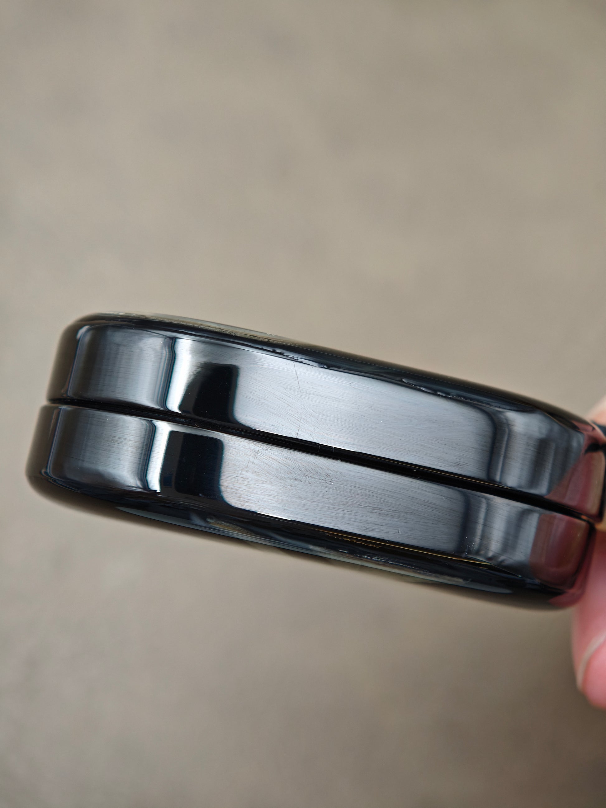 Ripple 2.0 Stainless Steel PVD Coated Resin-Sealed