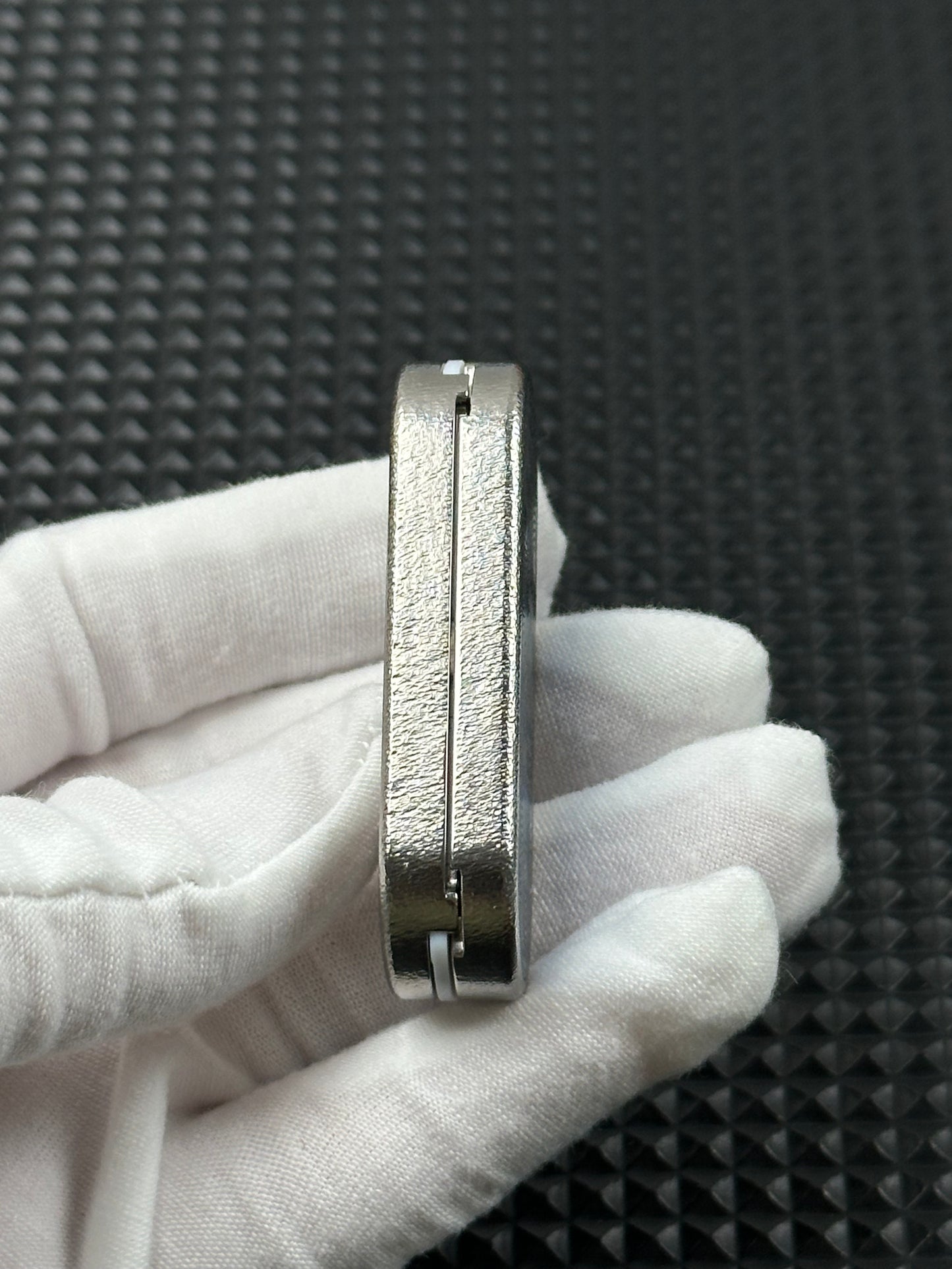 Ming Yin Titanium