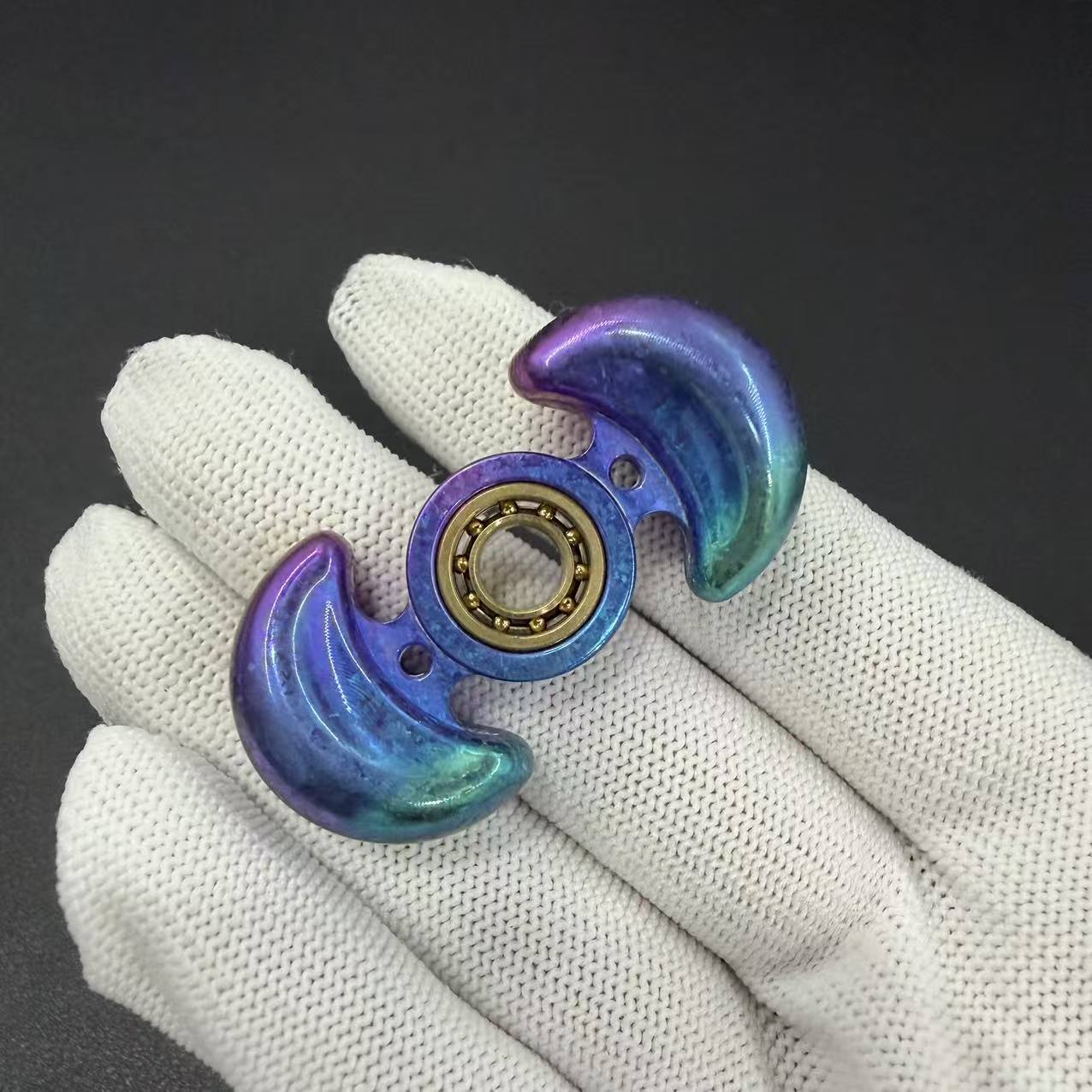 Edan Crystallized Titanium