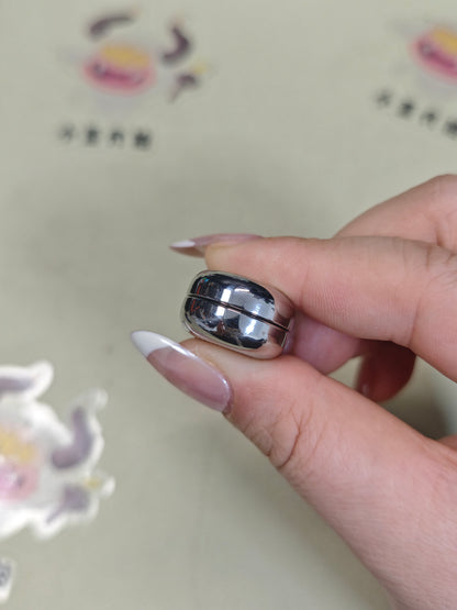 Floating Cloud Titanium