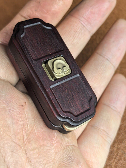 Ruyi Mechanical Slider Sandalwood