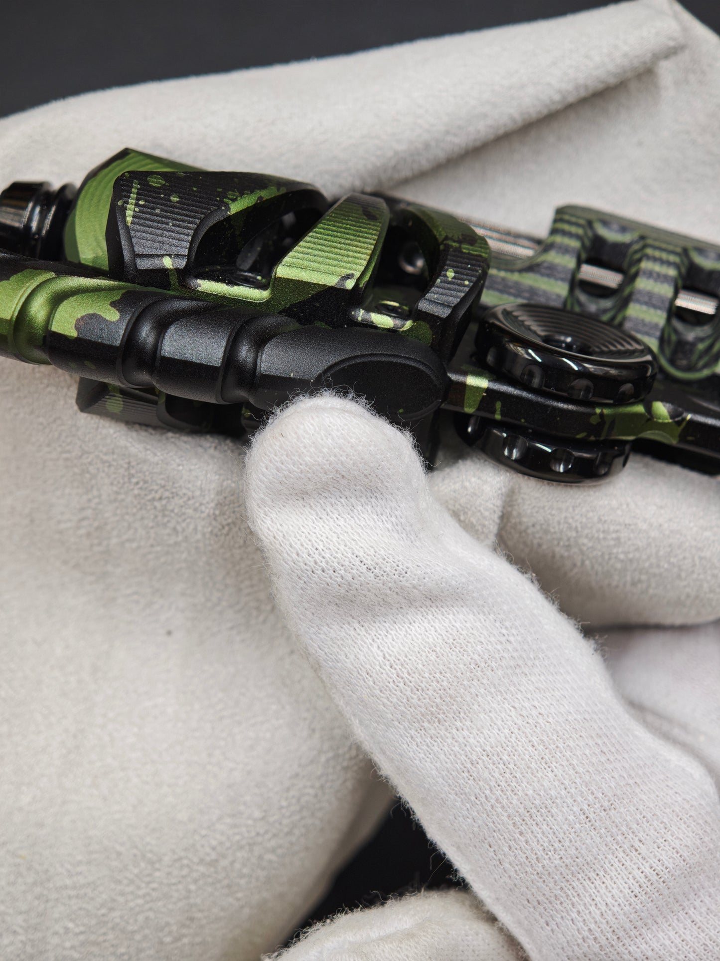 EXOSKELETON G10 Green Black Bone Core Stainless Steel