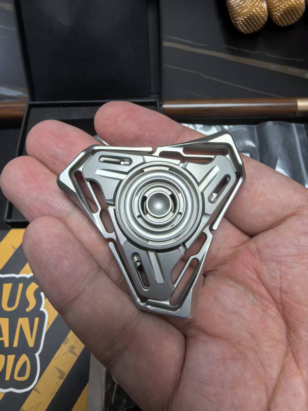 Hades 8 Leaf Offset Plate Stainless Steel Blasted
