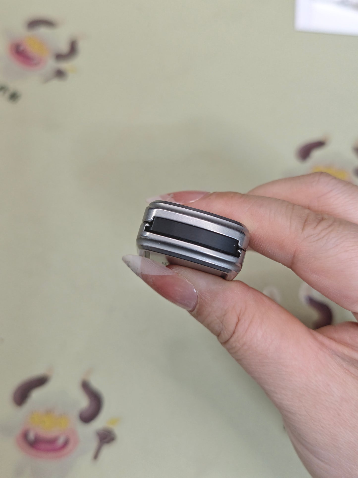Wormhole Stainless Steel