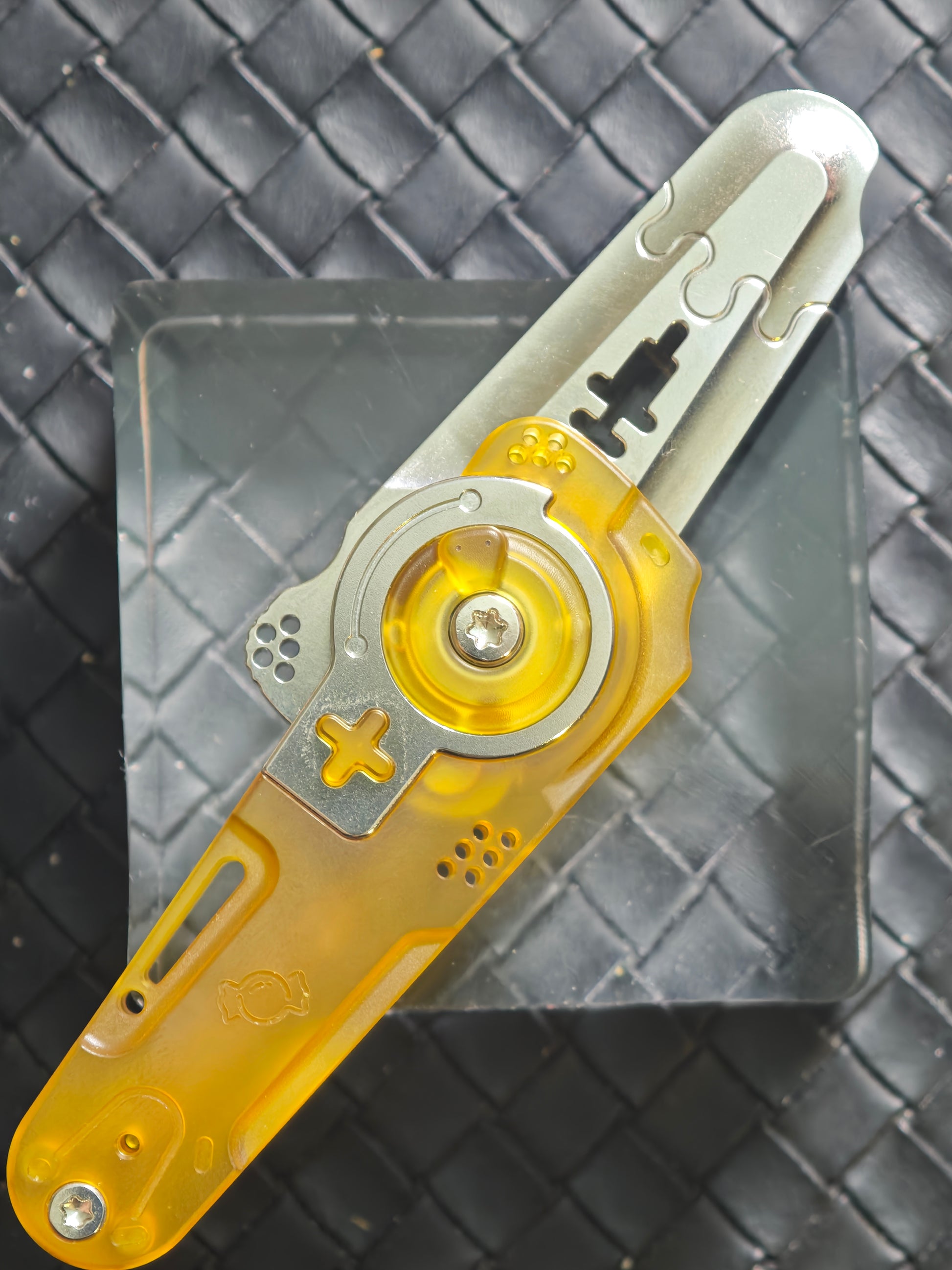 Dimension Slash Pry Bar Titanium PEI