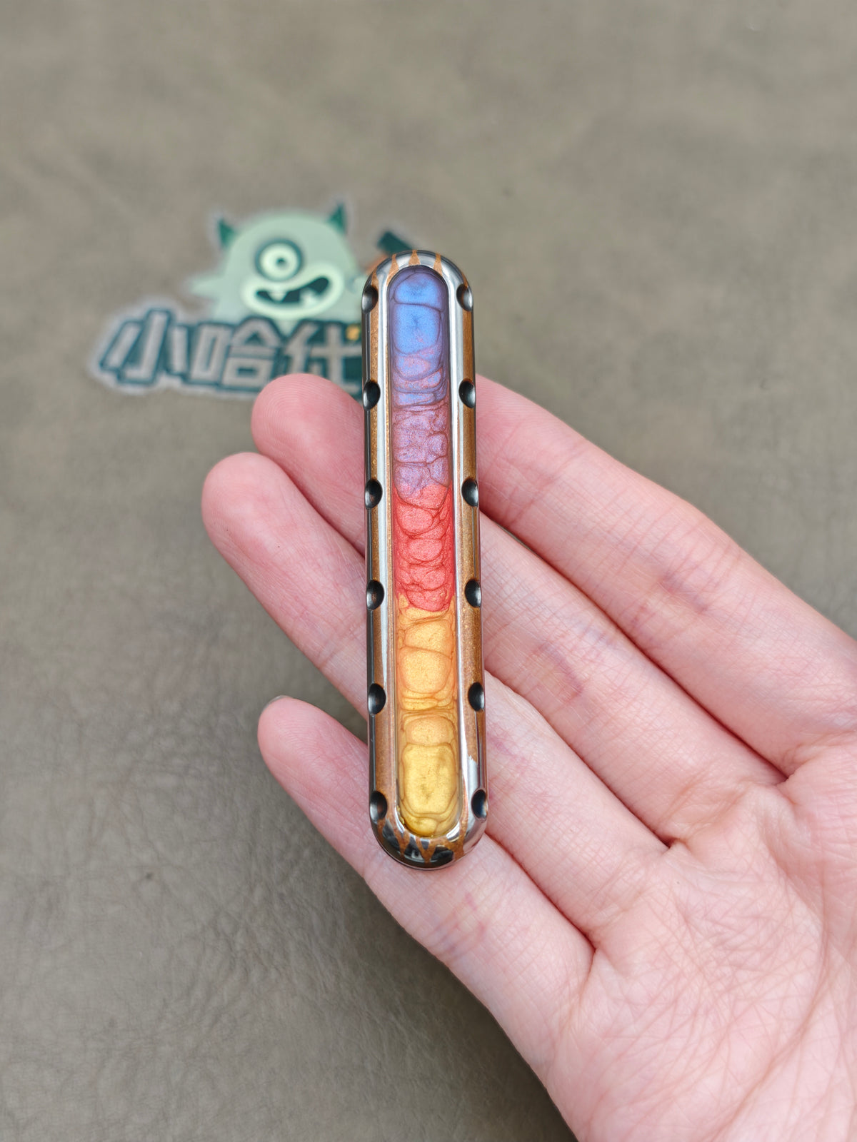 Top D Superconductor Resin-Sealed