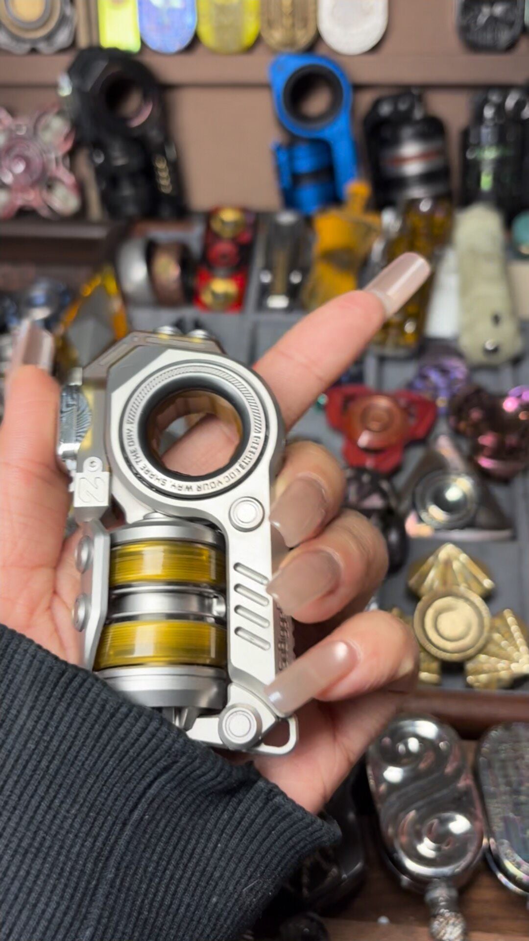 GoBiggeR - Sinian & Pillbug Mechanical Fidgets | TRB – TRB Creation