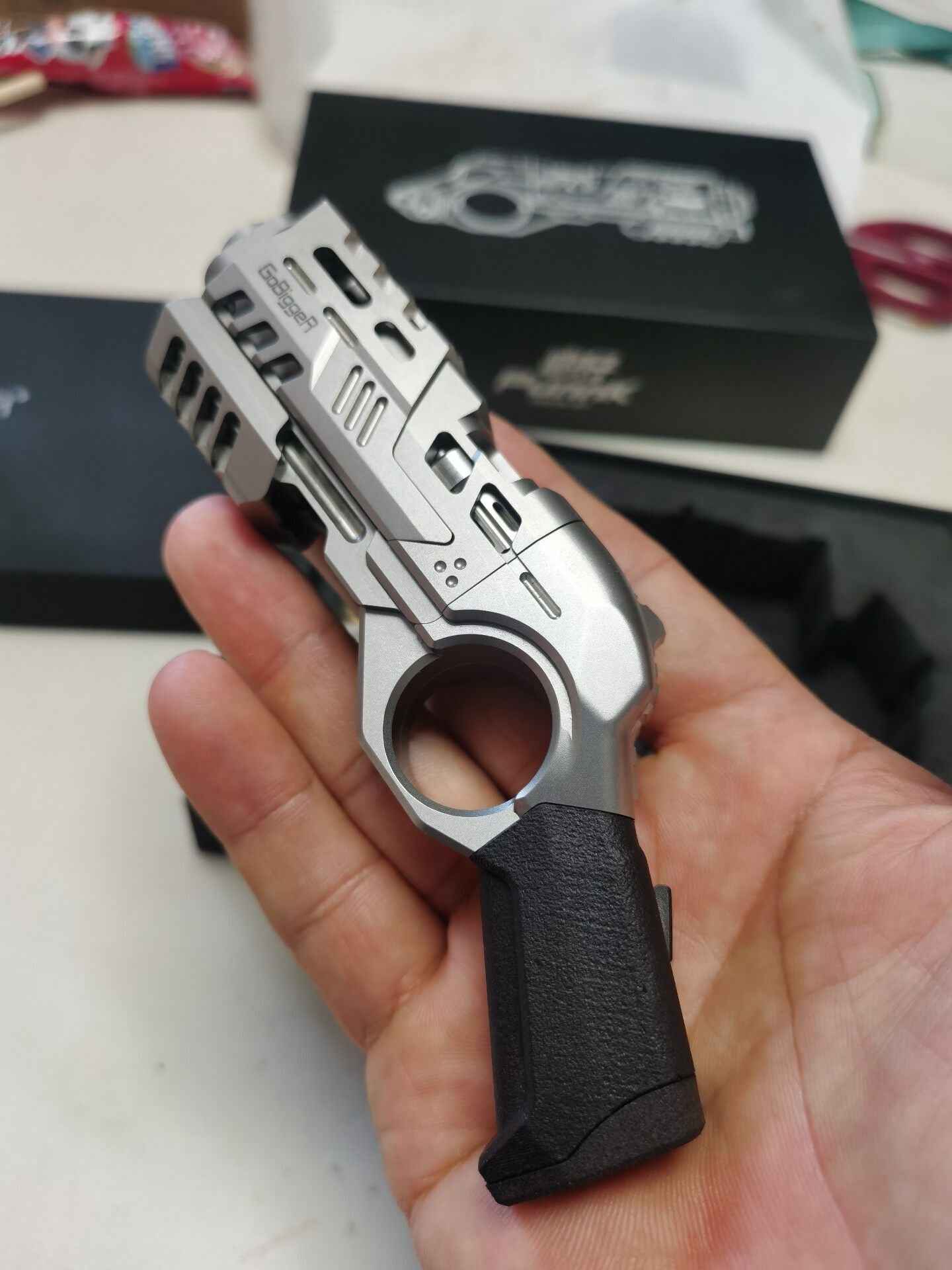 Punnk Titanium